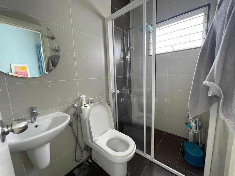 Rumah Berkembar untuk Dijual di Setia Eco Park (Setia Alam) - Roger Phang - Bathroom - PropertyGuru.com.my