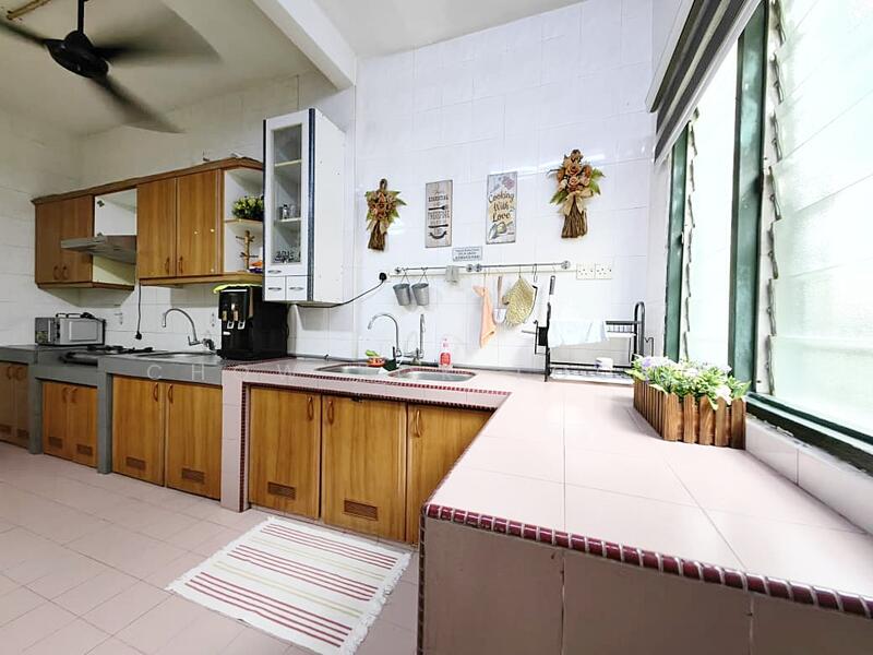 Rumah Teres 2-Tingkat untuk Dijual di Puchong (Selangor) - Chow Kok Toong - Kitchen - PropertyGuru.com.my