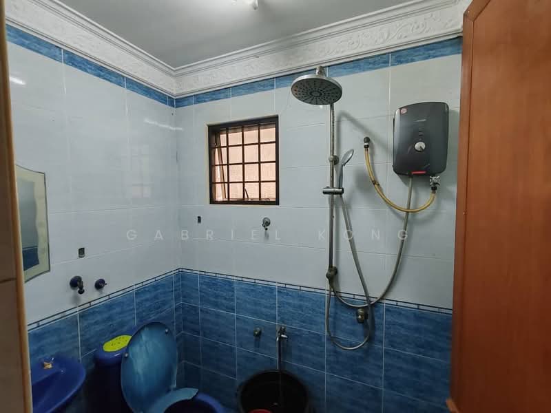 2-storey Terraced House for Sale in BANDAR PUCHONG JAYA (Puchong) - Gabriel Kong - Bathroom - PropertyGuru.com.my