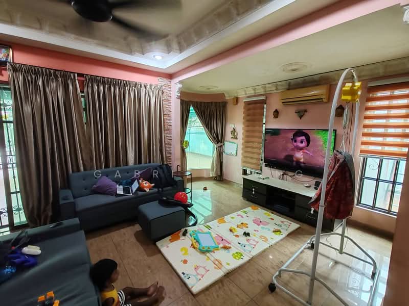 2-storey Terraced House for Sale in BANDAR PUCHONG JAYA (Puchong) - Gabriel Kong - Living Room - PropertyGuru.com.my