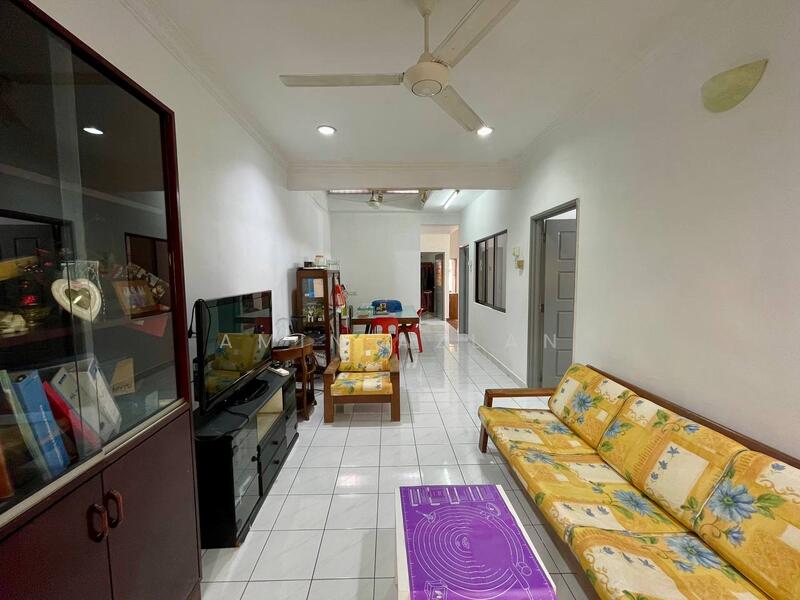 1-storey Terraced House for Sale in Taman Melawati (Ulu Kelang) - Amin Azlan - Living Room - PropertyGuru.com.my
