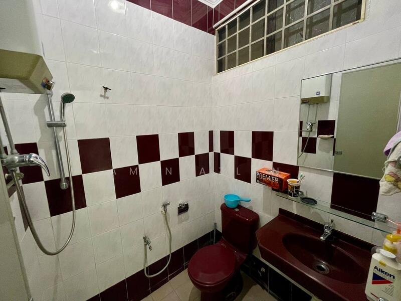 1-storey Terraced House for Sale in Taman Melawati (Ulu Kelang) - Amin Azlan - Bathroom - PropertyGuru.com.my