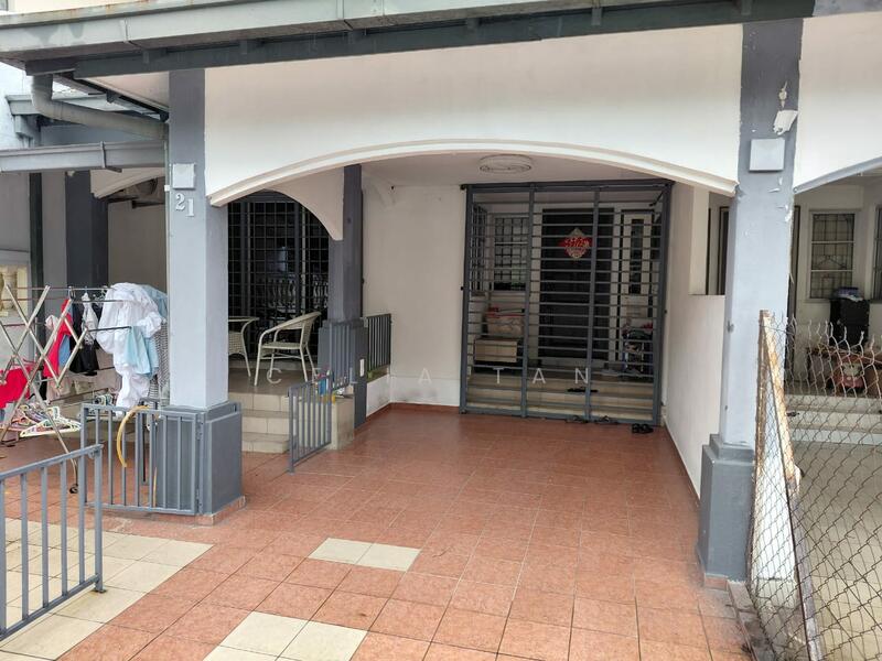 2-storey Terraced House for Sale in Usj 11 (Subang Jaya) - Celia Tan - Exterior - PropertyGuru.com.my
