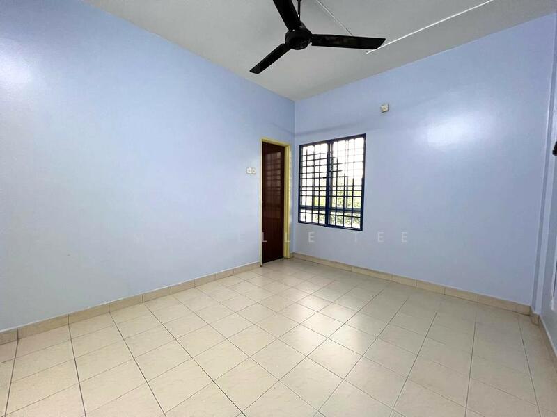 Apartment for Rent at Pangsapuri Akasia (Bandar Botanic) - Michelle Tee - Interior - PropertyGuru.com.my