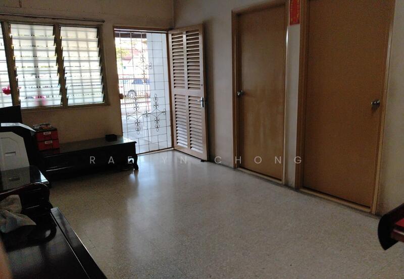 1-storey Terraced House for Sale in Kepong Baru (Kepong) - Raelyn Chong - Entrance - PropertyGuru.com.my