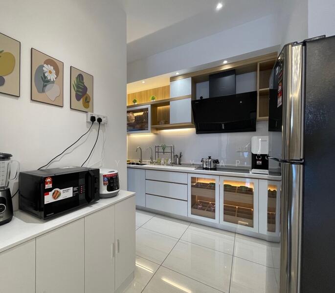 Condominium for Rent at Queens Residences Q2 @ Queens Waterfront - Jayden Yeap - Kitchen - PropertyGuru.com.my