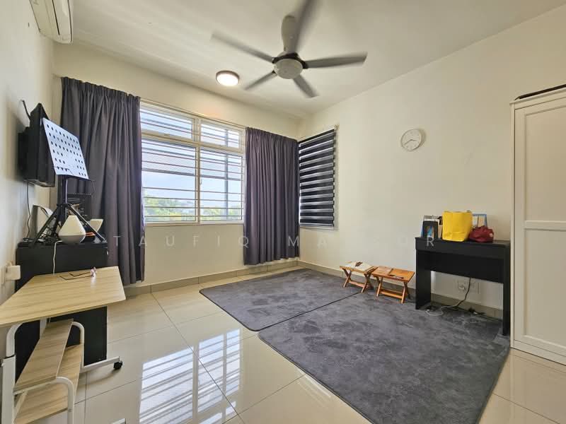 Kondominium untuk Dijual di Dwiputra Residences - Taufiq Mansor - Bedroom - PropertyGuru.com.my