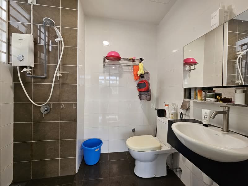 Kondominium untuk Dijual di Dwiputra Residences - Taufiq Mansor - Bathroom - PropertyGuru.com.my