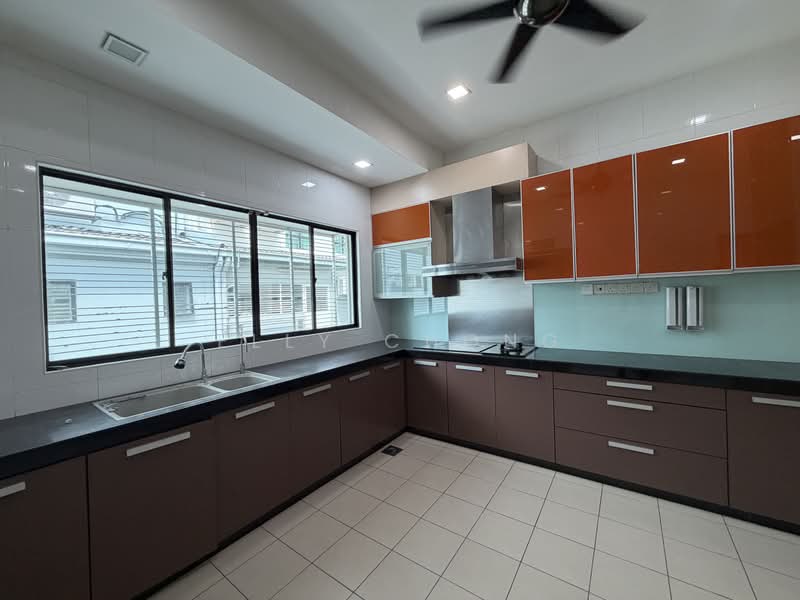 Rumah Teres 3-Tingkat untuk Dijual di Taman Bukit Prima (Cheras) - Elly Chong - PropertyGuru.com.my