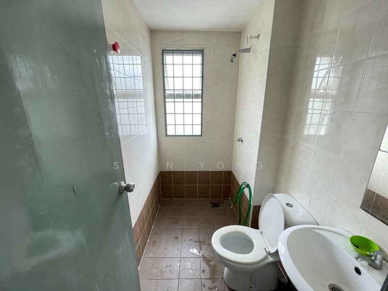 Apartment for Sale at One Sierra Apartment - Sean Yong - Bathroom - PropertyGuru.com.my