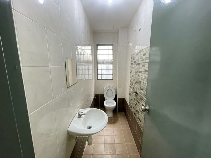 Apartment for Sale at One Sierra Apartment - Sean Yong - Bathroom - PropertyGuru.com.my