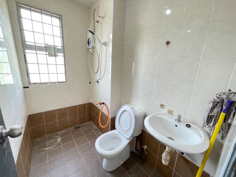 Apartment for Sale at One Sierra Apartment - Sean Yong - Bathroom - PropertyGuru.com.my