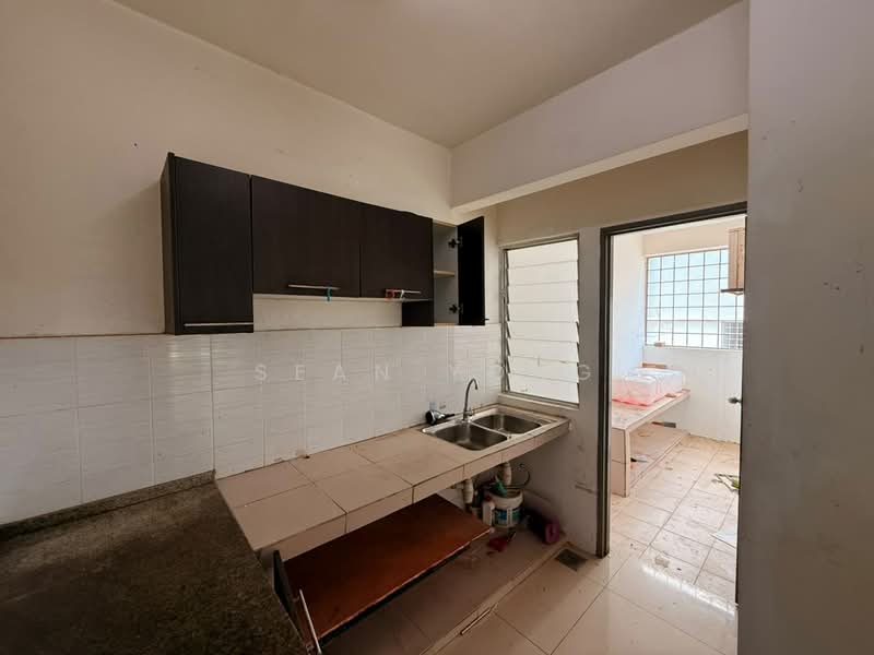Pangsapuri untuk Dijual di One Sierra Apartment - Sean Yong - Kitchen - PropertyGuru.com.my