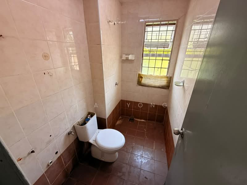 Pangsapuri untuk Dijual di One Sierra Apartment - Sean Yong - Bathroom - PropertyGuru.com.my