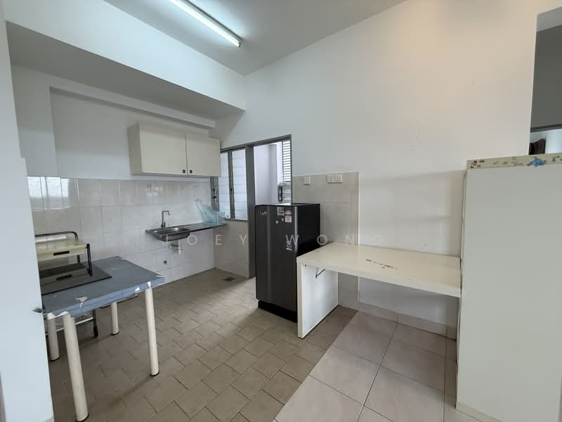 Condominium for Sale at Lagoon Suites - Joey Wong - Kitchen - PropertyGuru.com.my