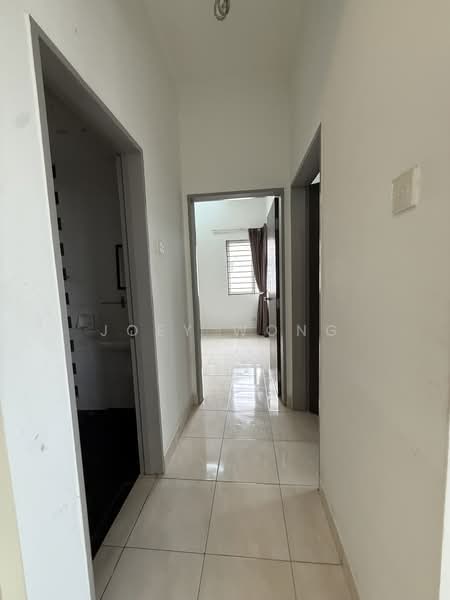 Condominium for Sale at Lagoon Suites - Joey Wong - Corridor - PropertyGuru.com.my