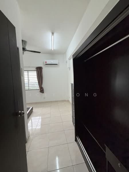 Condominium for Sale at Lagoon Suites - Joey Wong - Bedroom - PropertyGuru.com.my