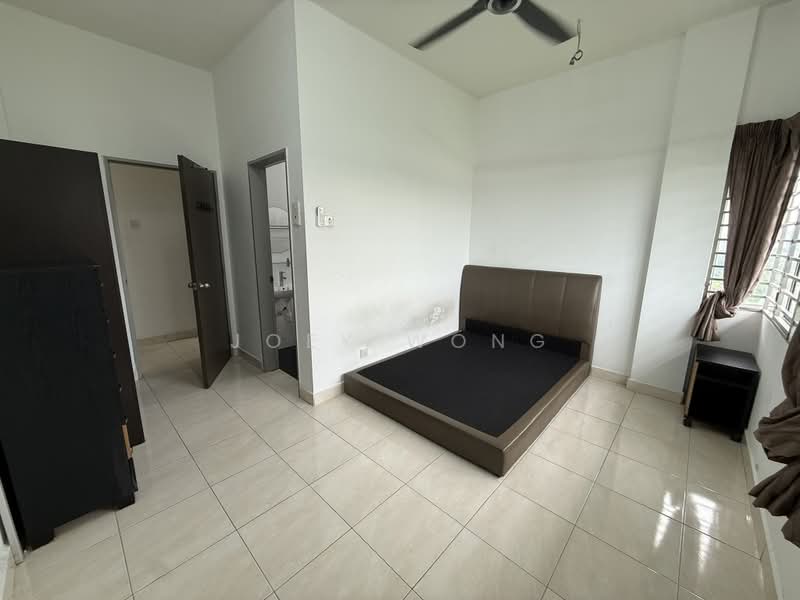 Condominium for Sale at Lagoon Suites - Joey Wong - Bedroom - PropertyGuru.com.my