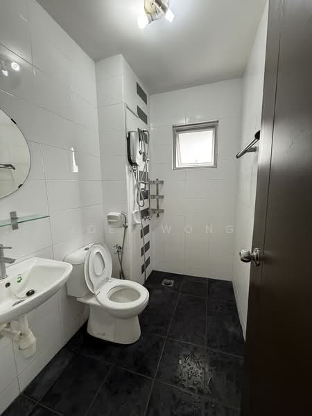 Condominium for Sale at Lagoon Suites - Joey Wong - Bathroom - PropertyGuru.com.my