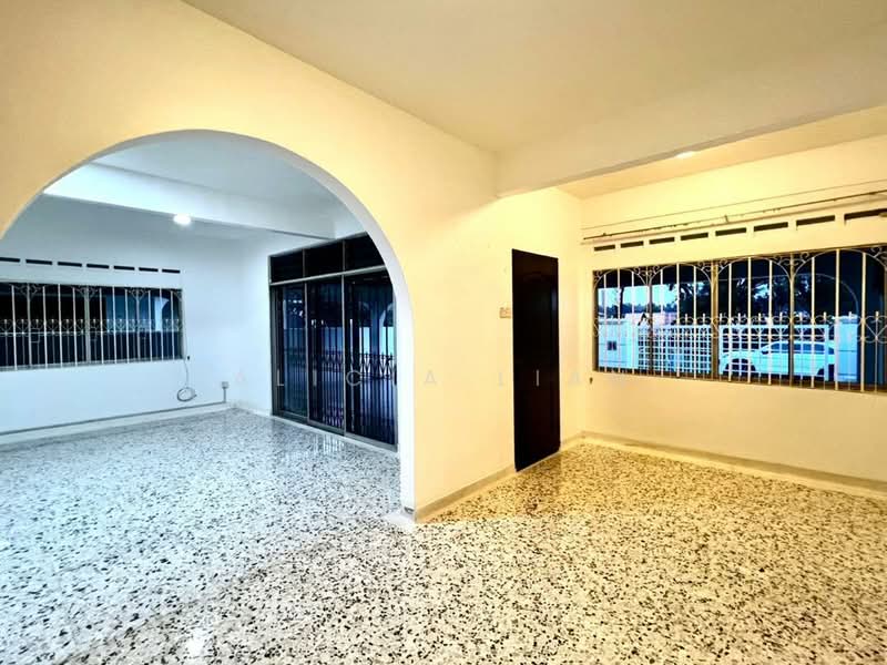 Semi-Detached House for Sale in Taman Nong Chik (Johor Bahru) - Alicia Lian - Living Room - PropertyGuru.com.my