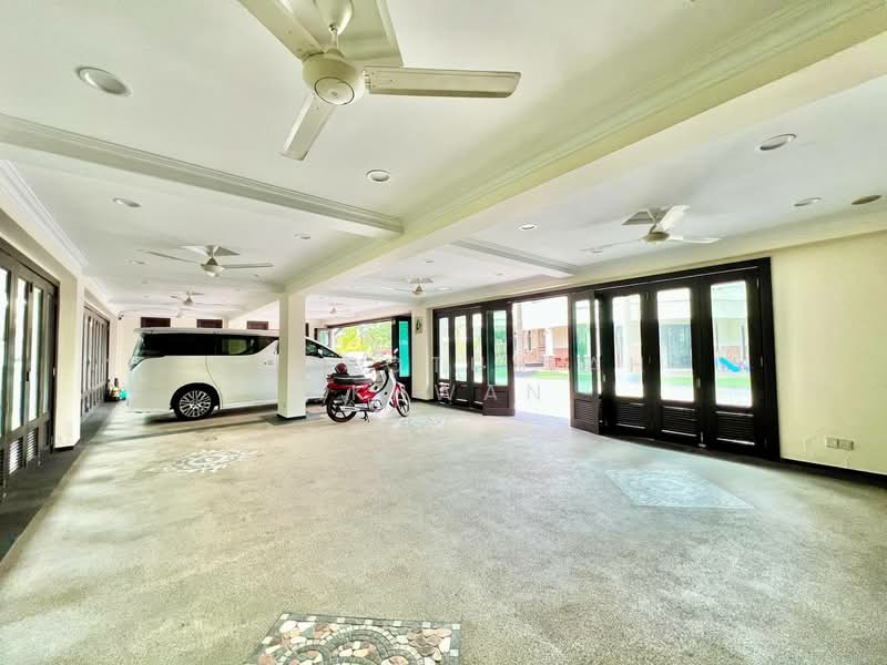 Bungalow for Sale in Kuala Lumpur (Kuala Lumpur) - Gudrotullah Ikhwan - Car Park - PropertyGuru.com.my