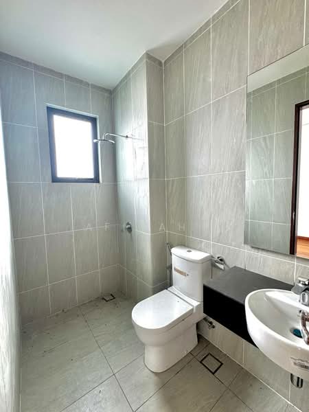 Rumah Banglo untuk Dijual di Subang Bestari (Shah Alam) - Afiqah . - Bathroom - PropertyGuru.com.my