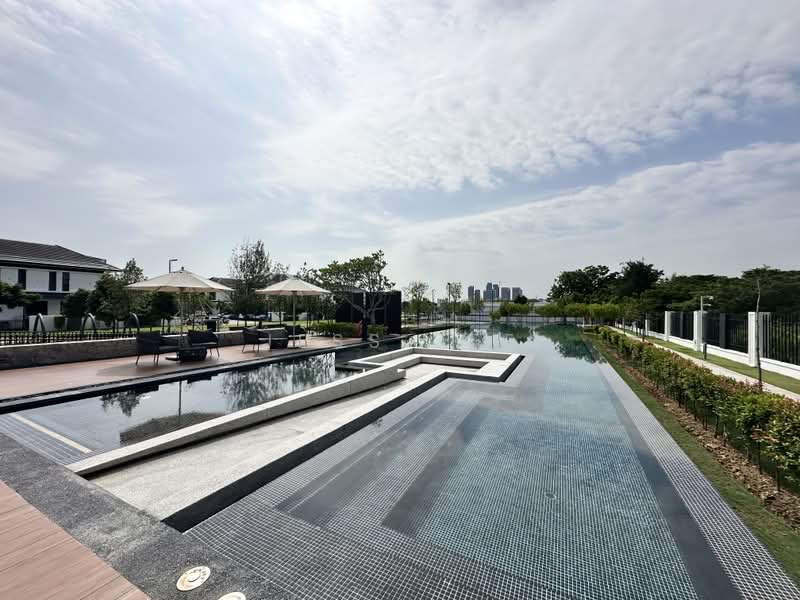 Rumah Banglo untuk Dijual di Setia Alam (Selangor) - Jess Tee - Pool - PropertyGuru.com.my