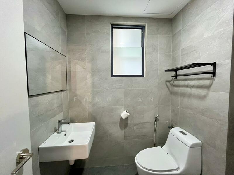 Service Residence for Rent at SUNSURIA FORUM SERVICED APARTMENT - Fong Yan - Bathroom - PropertyGuru.com.my