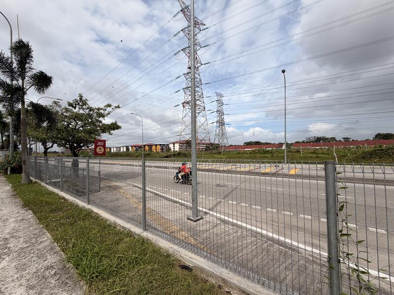 Dato onn 3 Storey shoplot for Sales untuk Untuk Dijual - RM 1,800,000, Mac 2026 - Exterior - PropertyGuru.com.my