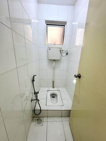 Oasis Square untuk Untuk Disewa - RM 4,700 /bulan, Feb 2026 - Bathroom - PropertyGuru.com.my