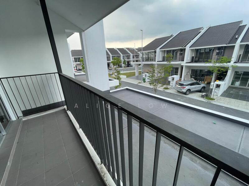 2-storey Terraced House for Sale in Tamansari (Rawang) - Alice Low - Exterior - PropertyGuru.com.my