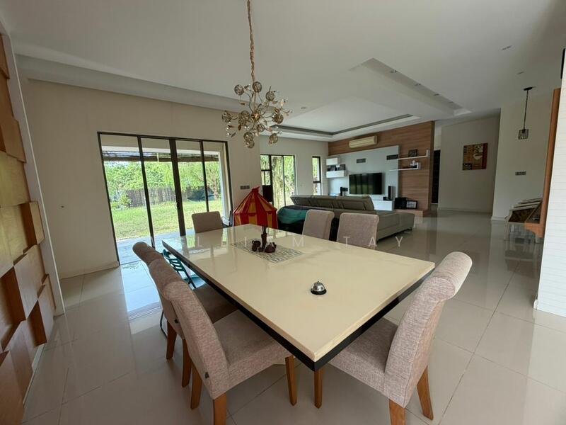 Semi-Detached House for Sale in East Ledang (Iskandar Puteri (Nusajaya)) - William Tay - Dining Room - PropertyGuru.com.my