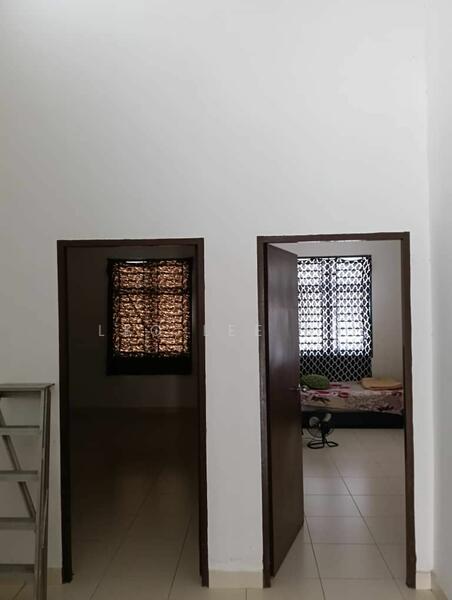 2-storey Terraced House for Sale in Taman Scientex Senai (Senai) - Leo Lee BH - Bedroom - PropertyGuru.com.my