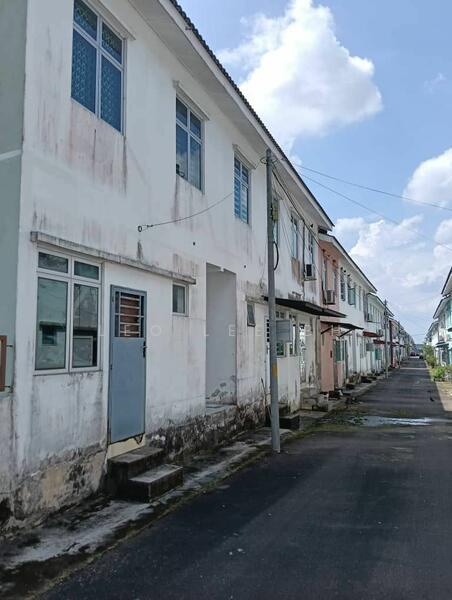 2-storey Terraced House for Sale in Taman Scientex Senai (Senai) - Leo Lee BH - Exterior - PropertyGuru.com.my