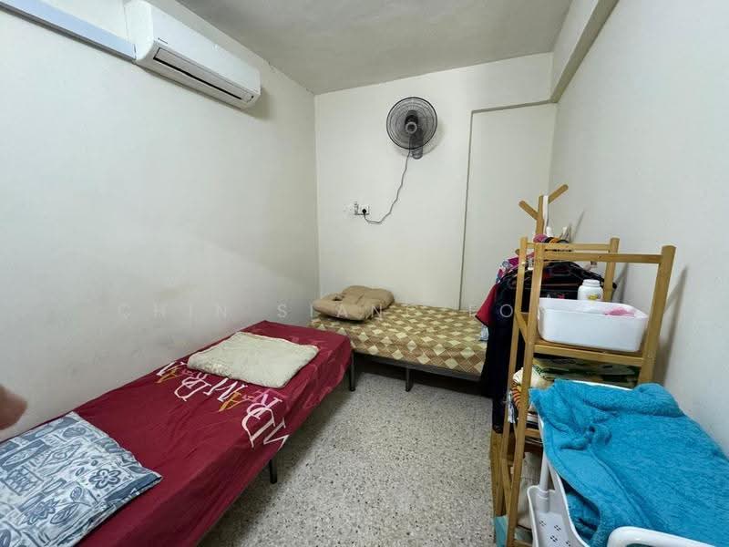 2-storey Terraced House for Sale in Taman Datuk Thamby Chik Karim (Batu Berendam) - Chin Siang Fong - Bedroom - PropertyGuru.com.my
