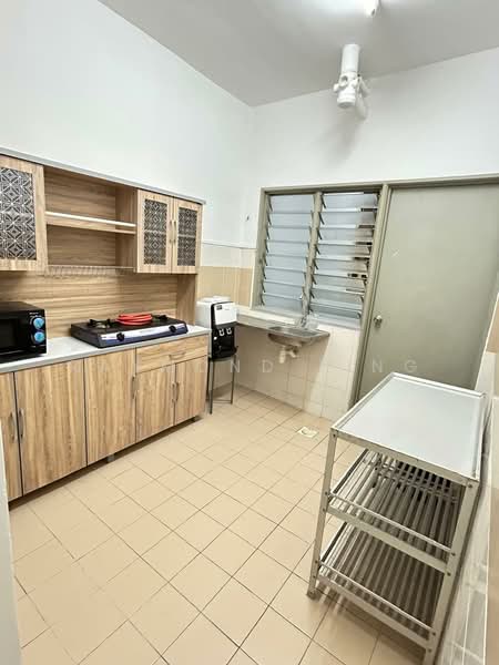 Kondominium untuk Disewa di Residensi Laguna (Sunway Belvedere) - Raymond Ling - Kitchen - PropertyGuru.com.my