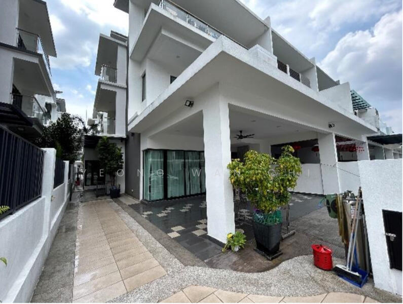 3-storey Terraced House for Sale in Puchong (Selangor) - Yeong Wan Chi - PropertyGuru.com.my