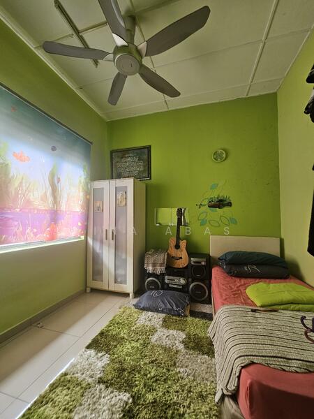 Semi-Detached House for Sale in Taman Pj Perdana (Paroi) - Tina Abas - Bedroom - PropertyGuru.com.my