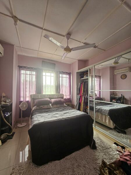 Semi-Detached House for Sale in Taman Pj Perdana (Paroi) - Tina Abas - Bedroom - PropertyGuru.com.my
