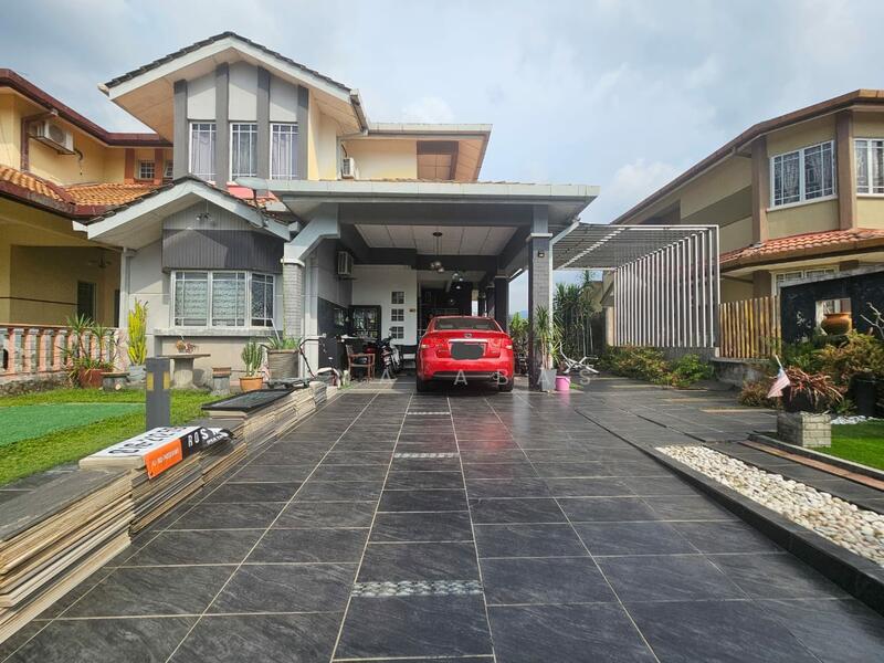 Semi-Detached House for Sale in Taman Pj Perdana (Paroi) - Tina Abas - Exterior - PropertyGuru.com.my