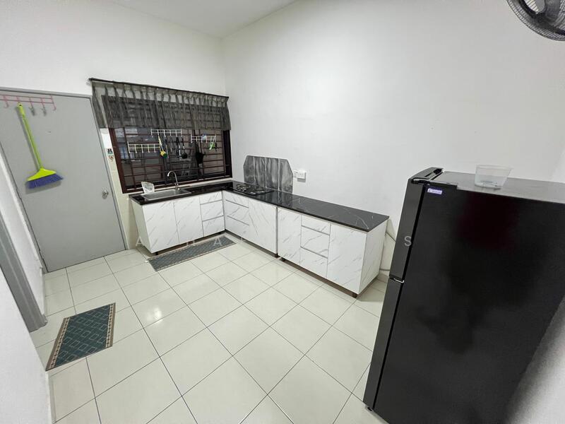 2-storey Terraced House for Sale in Johor Bahru (Johor) - ALHAFIZ AZIS - Kitchen - PropertyGuru.com.my