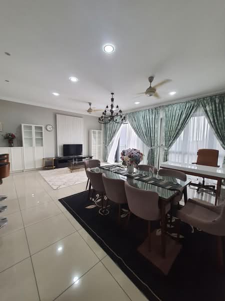 Kondominium untuk Disewa di 16 Quartz Sky Villa - Hisyam Noordin - Living Room - PropertyGuru.com.my