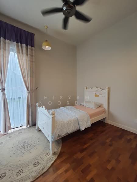 Kondominium untuk Disewa di 16 Quartz Sky Villa - Hisyam Noordin - Bedroom - PropertyGuru.com.my