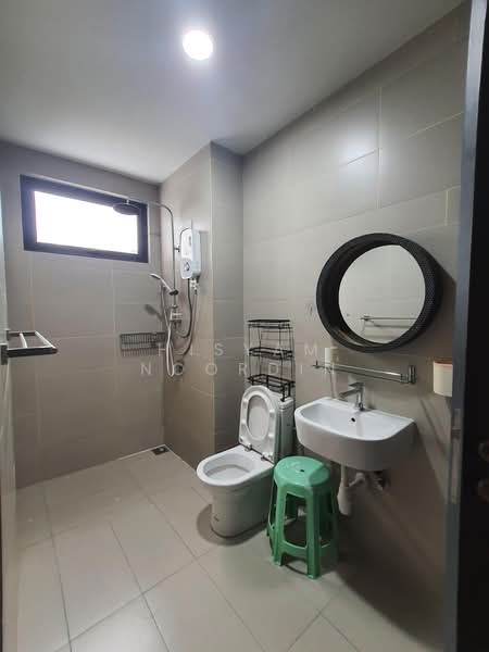 Kondominium untuk Disewa di 16 Quartz Sky Villa - Hisyam Noordin - Bathroom - PropertyGuru.com.my