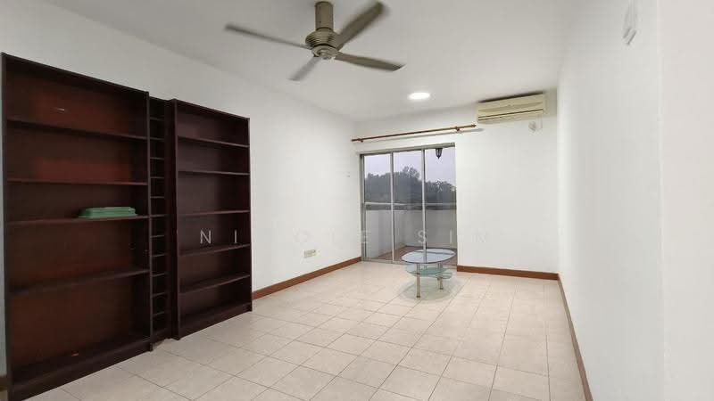 Kondominium untuk Dijual di Amadesa Resort Condominium - Nicole Sim - Balcony - PropertyGuru.com.my
