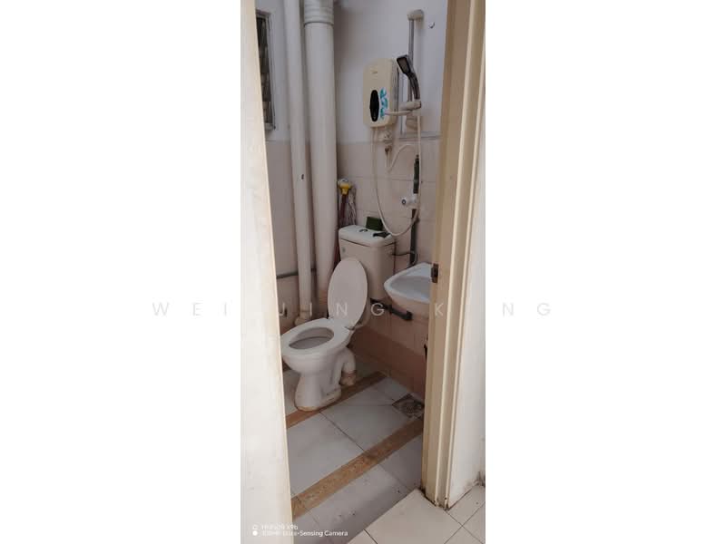 Servis Apartment untuk Disewa di Suria Kinrara - Wei Jing Kang - Bathroom - PropertyGuru.com.my