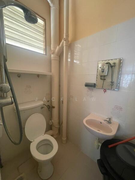 Apartment for Sale at Ferringhi Mutiara Apartment - Jack Law - Bathroom - PropertyGuru.com.my