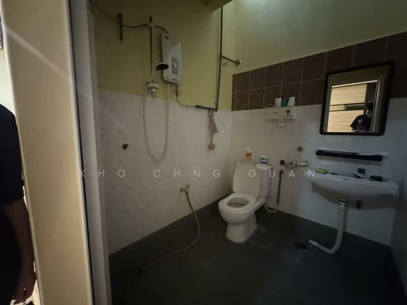 2-storey Terraced House for Sale in Taman Raja Nong (Klang) - Kho Chng Guan - Bathroom - PropertyGuru.com.my