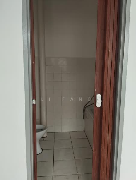 Condominium for Sale at Bukit Awana Condominium - Li Fang - Bathroom - PropertyGuru.com.my