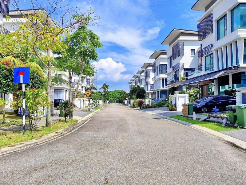 Bungalow House untuk Dijual di Shah Alam (Selangor) - Fifi Natasya - Exterior - PropertyGuru.com.my